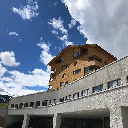 Catrina Hostel Disentis Esterno foto