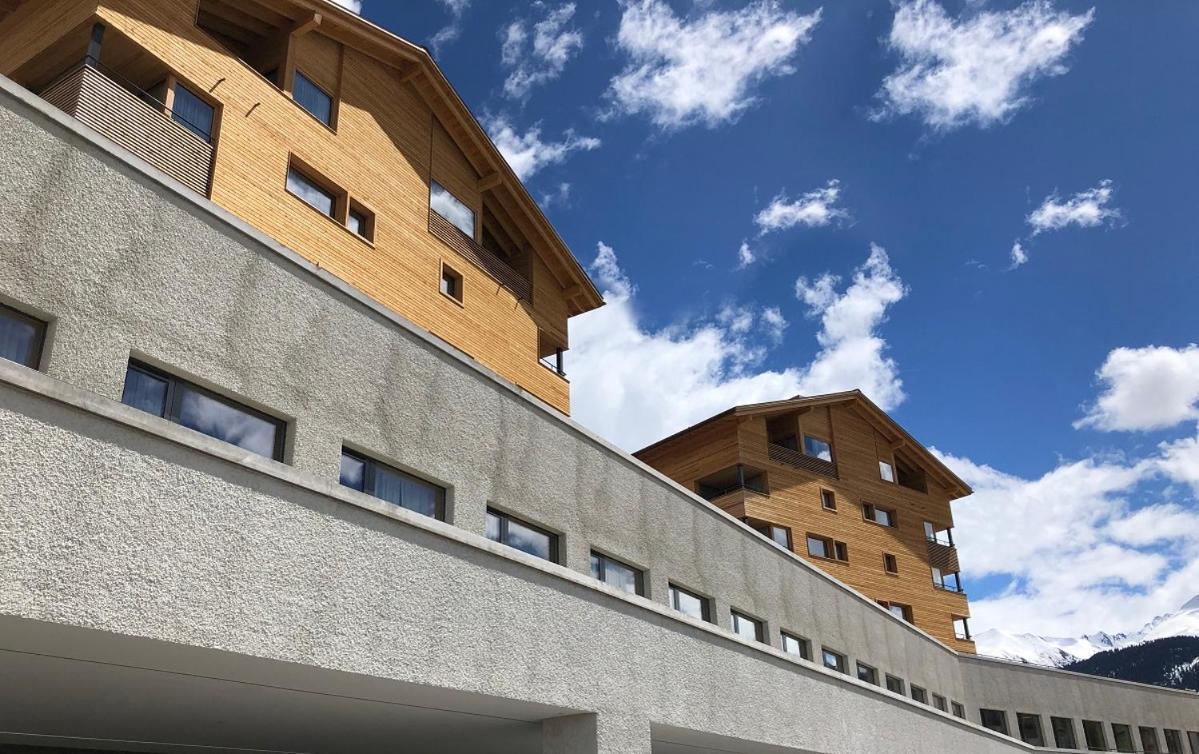 Catrina Hostel Disentis Esterno foto