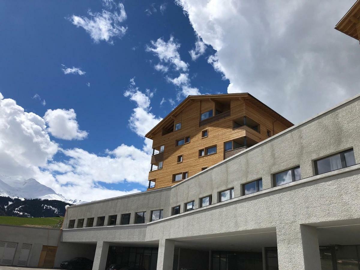 Catrina Hostel Disentis Esterno foto
