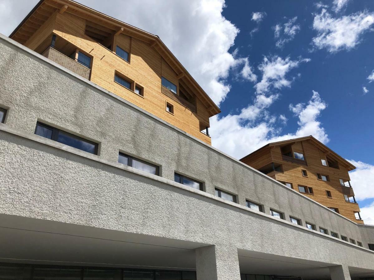 Catrina Hostel Disentis Esterno foto